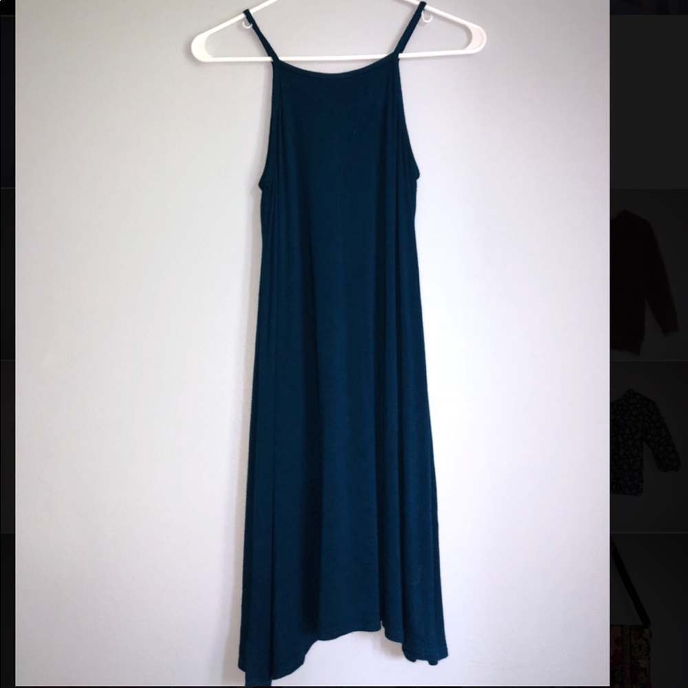beautiful deep blue flowy dress! never worn!✨